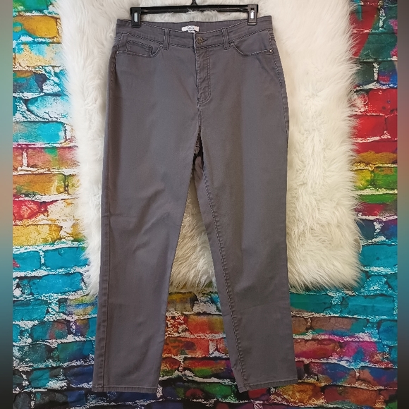 Croft & Barrow Gray Straight Leg Pants Size 14 Regular - Picture 3 of 9